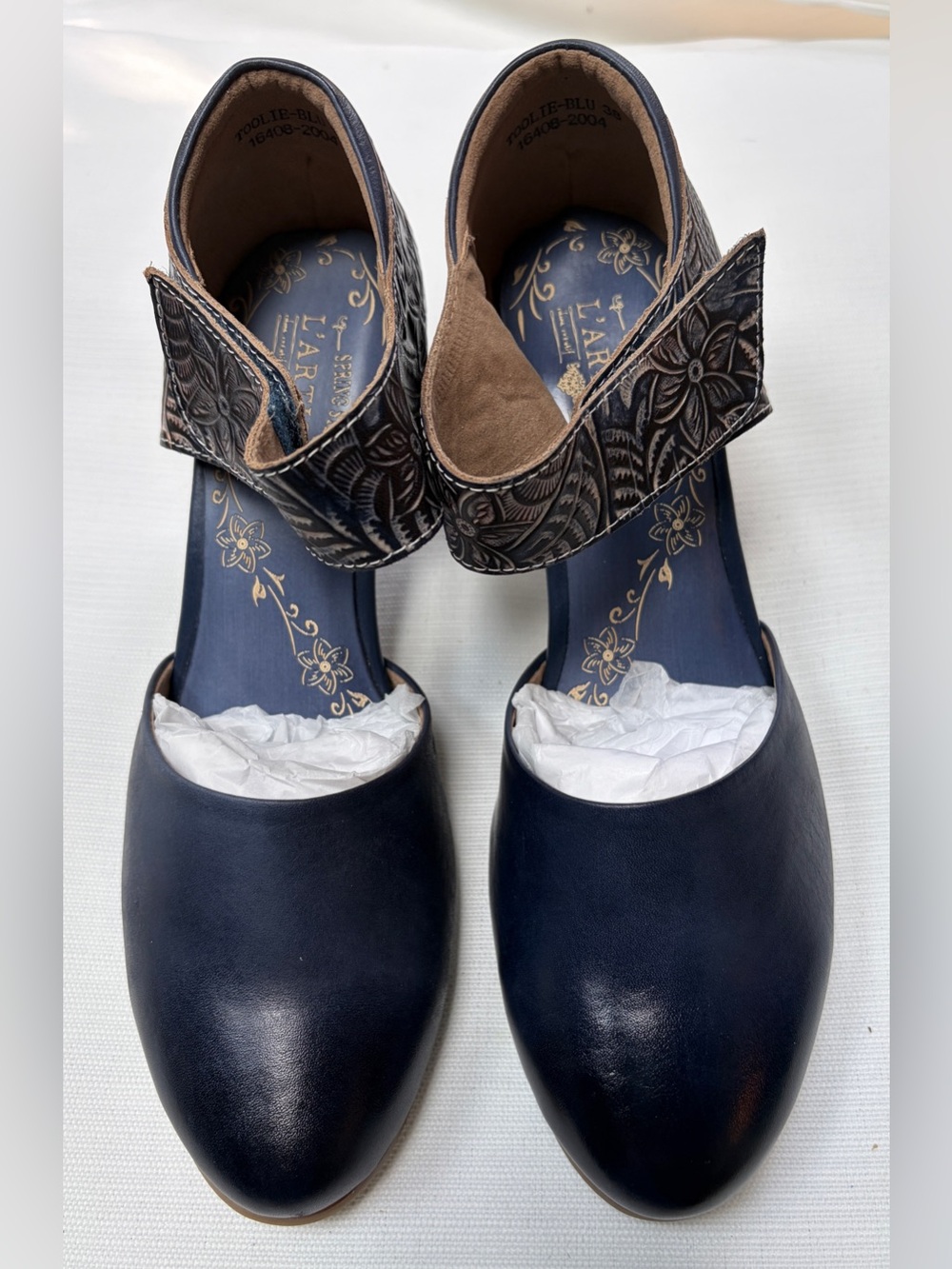 L'ATISTE Spring Step Toolie Navy Pumps